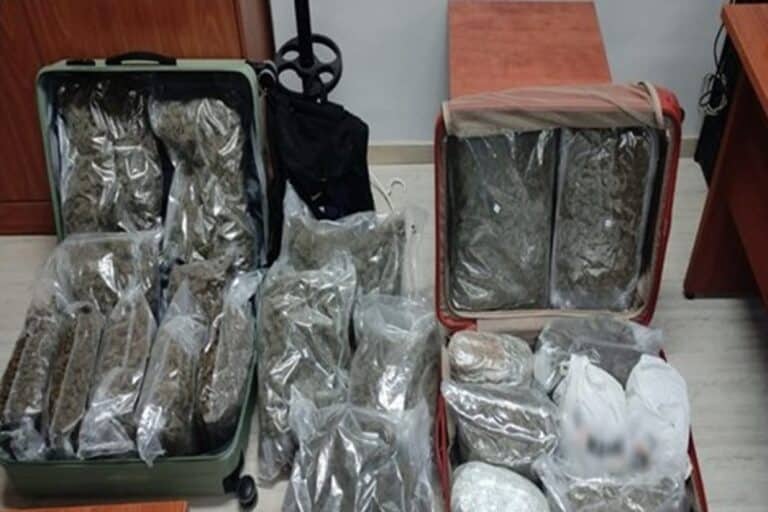 Ξάνθη: Χειροπέδες σε διακινητή ναρκωτικών που κουβαλούσε πάνω από 22 κιλά κάνναβης