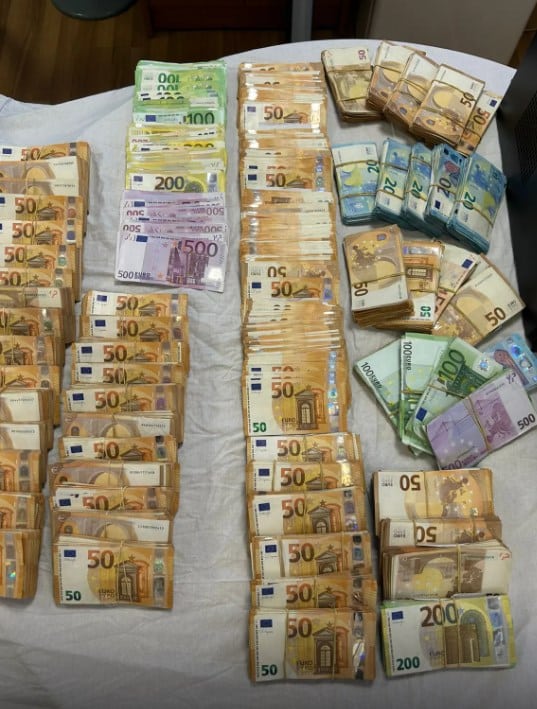 kausima latrhreborio1