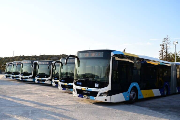 Αδιανόητο περιστατικό στη Θεσσαλονίκη: Ιρακινός έδειχνε τα γεννητικά του όργανα σε επιβάτες λεωφορείου