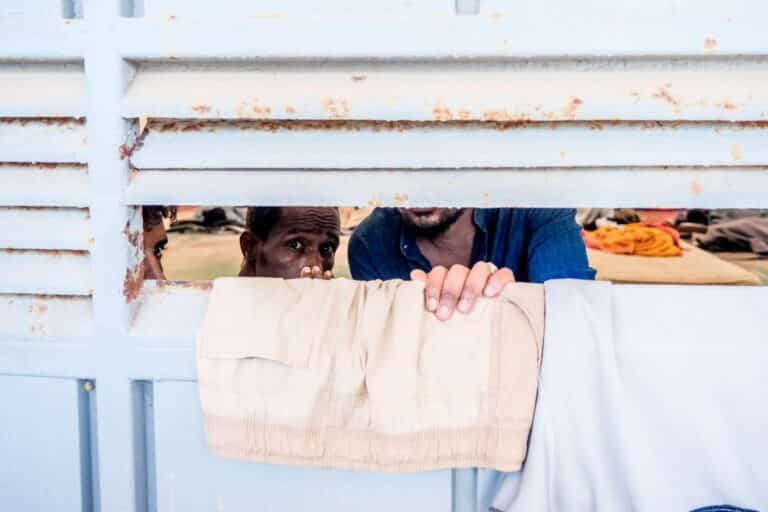 Επεισόδιο με μετανάστες στην Αγυιά: Αστυνομία και Λιμενικό κινητοποιήθηκαν για την αποφυγή συρράξεων