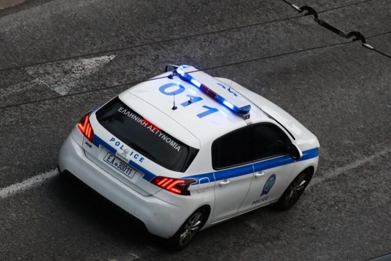 Άρτα: Αστυνομικοί πέρασαν χειροπέδες σε πέντε άτομα για τυχερά παιχνίδια