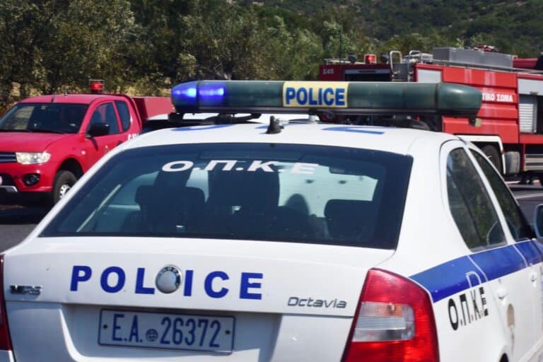 Συλλήψεις για εμπόριο ναρκωτικών με «ορμητήριο» σπίτι στην Καλλιθέα