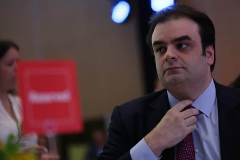 Πιερρακάκης: Σήμερα ο Πρωθυπουργός φέρνει μια ολοκληρωμένη μεταρρυθμιστική πρόταση για την οικονομία»