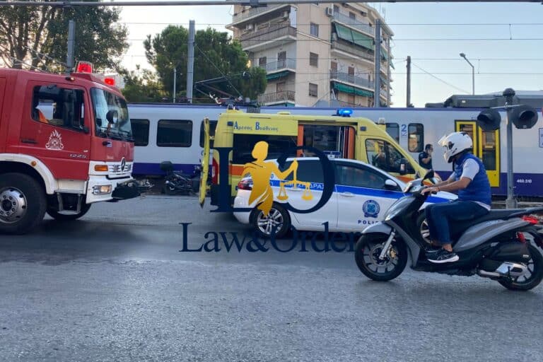 Κωνσταντινουπόλεως: Ο πεζός πήδηξε τα κάγκελα για να περάσει στην απέναντι πλευρά του Προαστιακού και διαμελίστηκε – Η ανακοίνωση της Hellenic Train