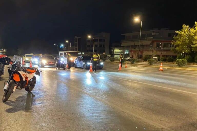 Έλεγχοι της Τροχαίας Αττικής: 3 συλλήψεις και 173 παραβάσεις για οδήγηση υπό την επήρεια αλκοόλ