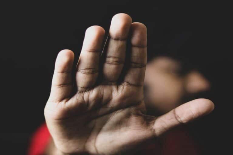 Θύμα 42χρονου μαστροπού: «Μου έδινε ναρκωτικά και με απειλούσε ότι θα κάνει κακό στην οικογένεια μου»