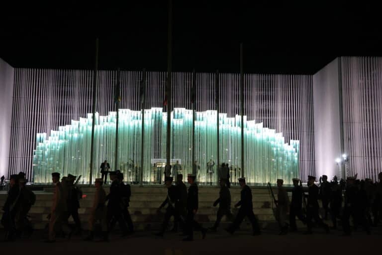 Αποκαλύφθηκε η νέα όψη του ΥΕΘΑ: Παρών ο Μητσοτάκης παρά τον κορωνοϊό – Δένδιας: «Η κατασκευή drone είναι μόνο αρχή» (εικόνες & βίντεο)