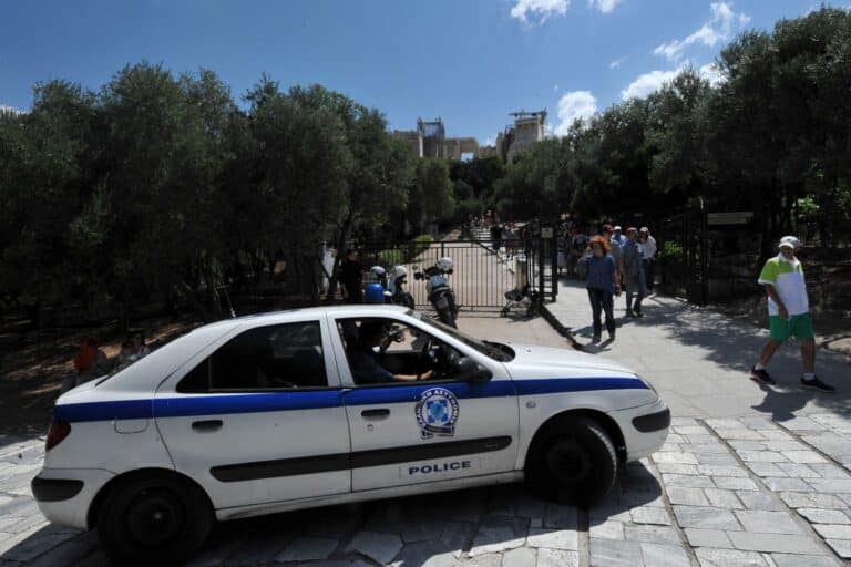 Αστυνομικοί σε μουσεία και αρχαιολογικούς χώρους – Το σχέδιο της ΕΛ.ΑΣ. και οι 300 ειδικοί φρουροί που θα ενσωματωθούν στο Σώμα