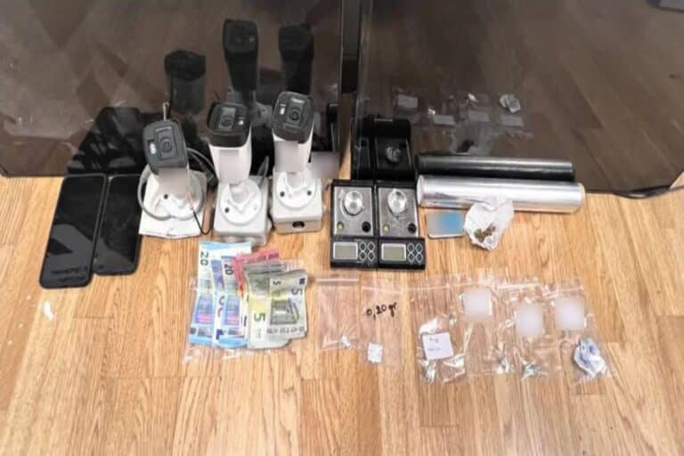 Αγία Βαρβάρα: Το Ελληνικό FBI συνέλαβε 4 άτομα για διακίνηση ναρκωτικών – Γνώριμοι των Αρχών οι δύο