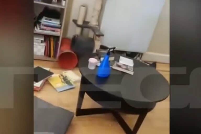 Γλυκά Νερά: Συγκλονιστικό βίντεο από τη στιγμή που αστυνομικοί φτάνουν και αντικρίζουν νεκρή την Καρολάιν 