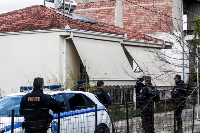 Τρίκαλα: Τα πρώτα λόγια του 18χρονου μητροκτόνου – «Το είχα σκεφτεί από παλιά να την σκοτώσω» (βίντεο)