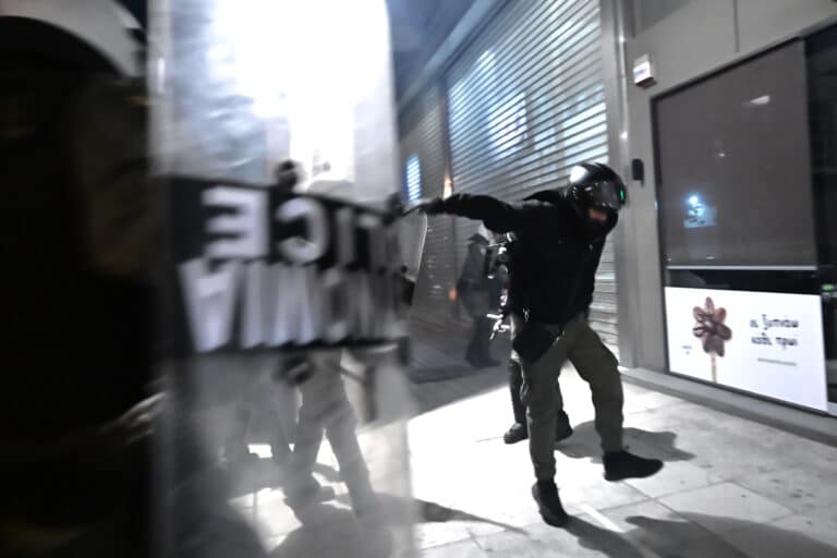 ΕΔΕ για τους αστυνομικούς που εμπλέκονται στα επεισόδια στα Εξάρχεια 