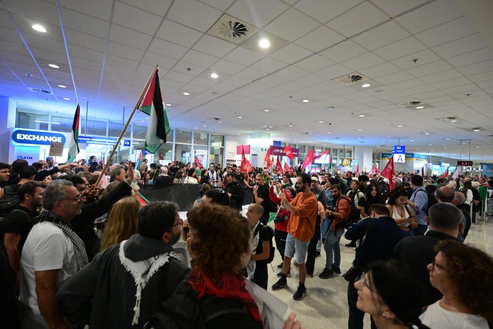 ellines aktivistes aerodromio 6 10 2025 2