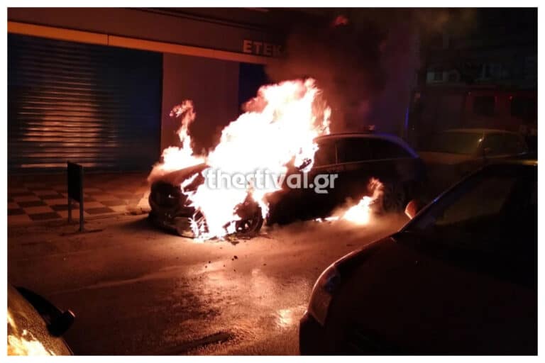 Θεσσαλονίκη: Αυτοκίνητο τυλίχθηκε στις φλόγες στην Ηλιούπολη