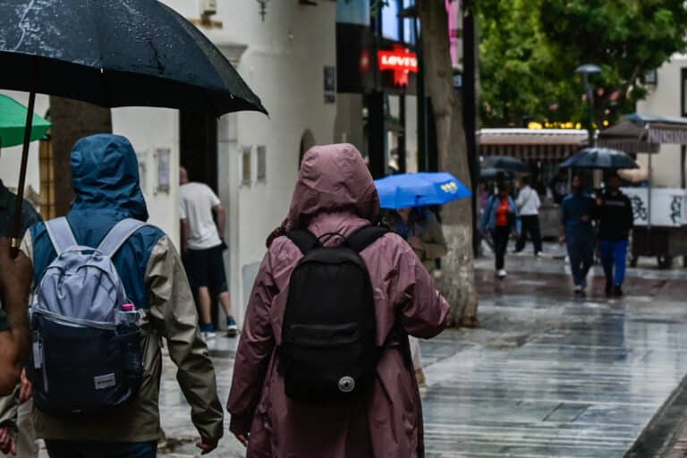 Καιρός: Έρχονται βροχές και πτώση της θερμοκρασίας – Πώς θα κινηθεί το σκηνικό έως τις 10 Νοεμβρίου (βίντεο)