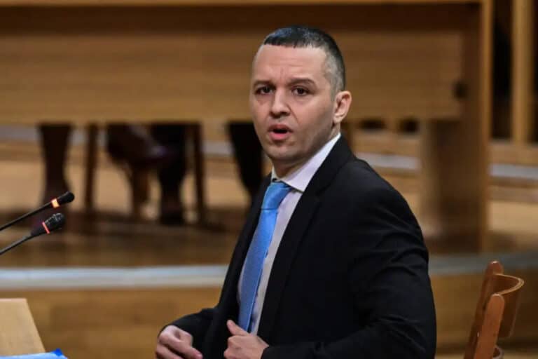 Ηλίας Κασιδιάρης: «Η δολοφονία Φύσσα δολοφόνησε κι εμένα»