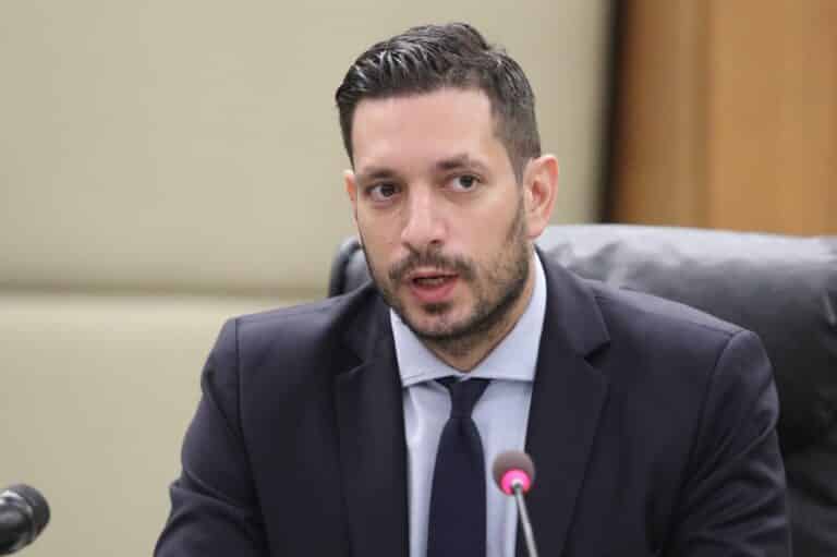 Κυρανάκης: «Πάνω από 40.000 παραβάσεις εντοπίζουν καθημερινά οι AI κάμερες στην Αττική – Ιστορική μείωση των θανατηφόρων τροχαίων»