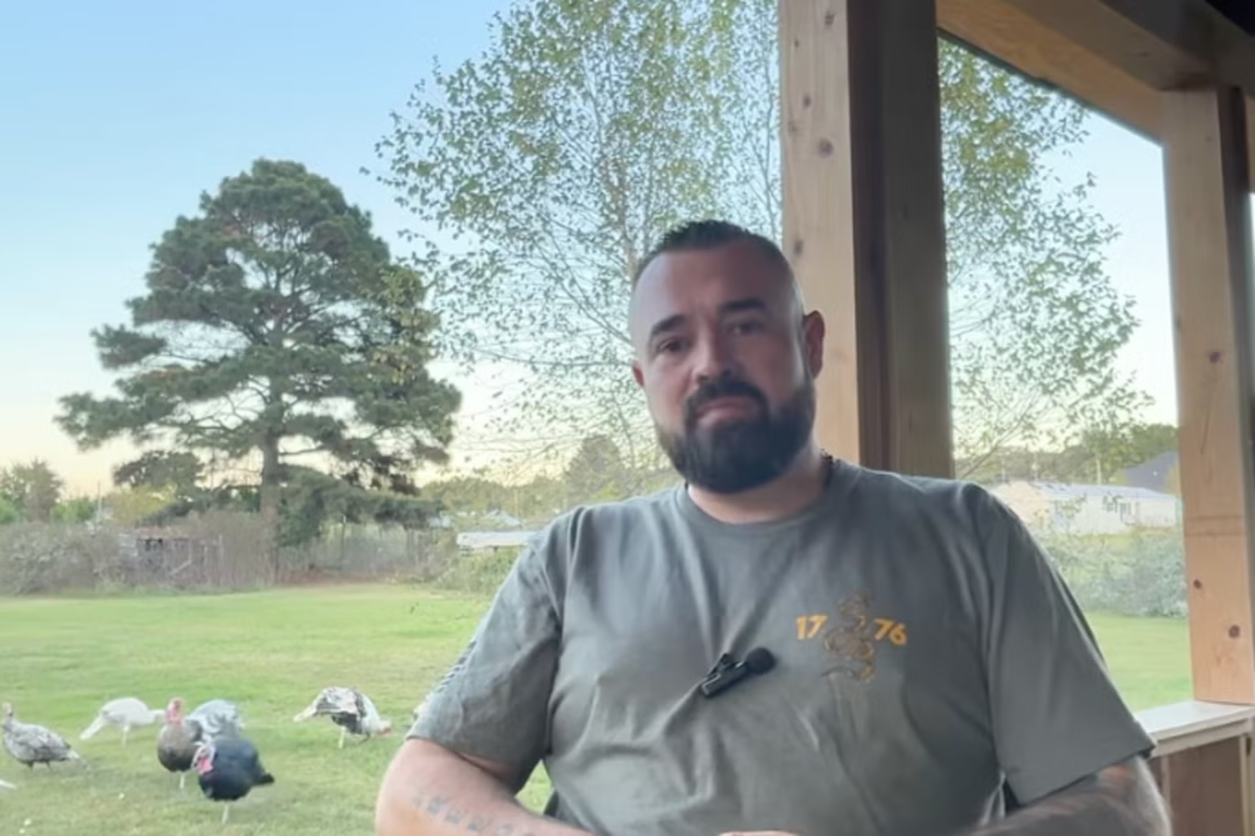 mpampas serifis 15 10