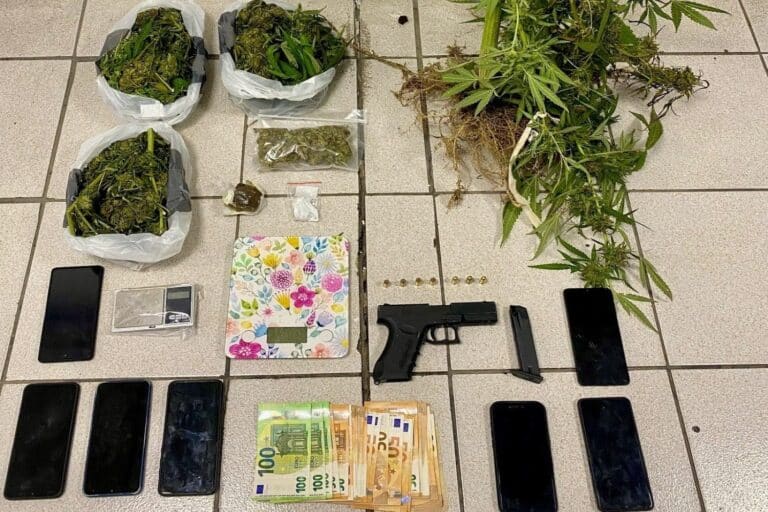 Θεσσαλονίκη: Συνελήφθησαν τρεις αλλοδαποί με κοκαΐνη, κάνναβη και πιστόλι