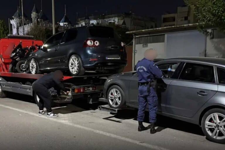 Μεγάλη επιχείρηση της Τροχαίας στο Περιστέρι – Βεβαιώθηκαν 59 παραβάσεις, αφαιρέθηκαν 13 διπλώματα οδήγησης (βίντεο)
