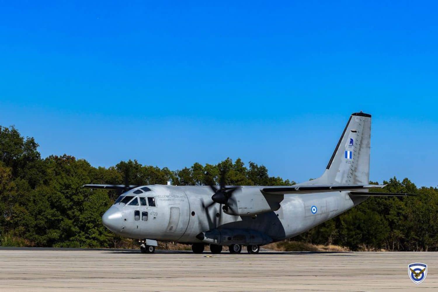 polemikh aeroporia 6 10