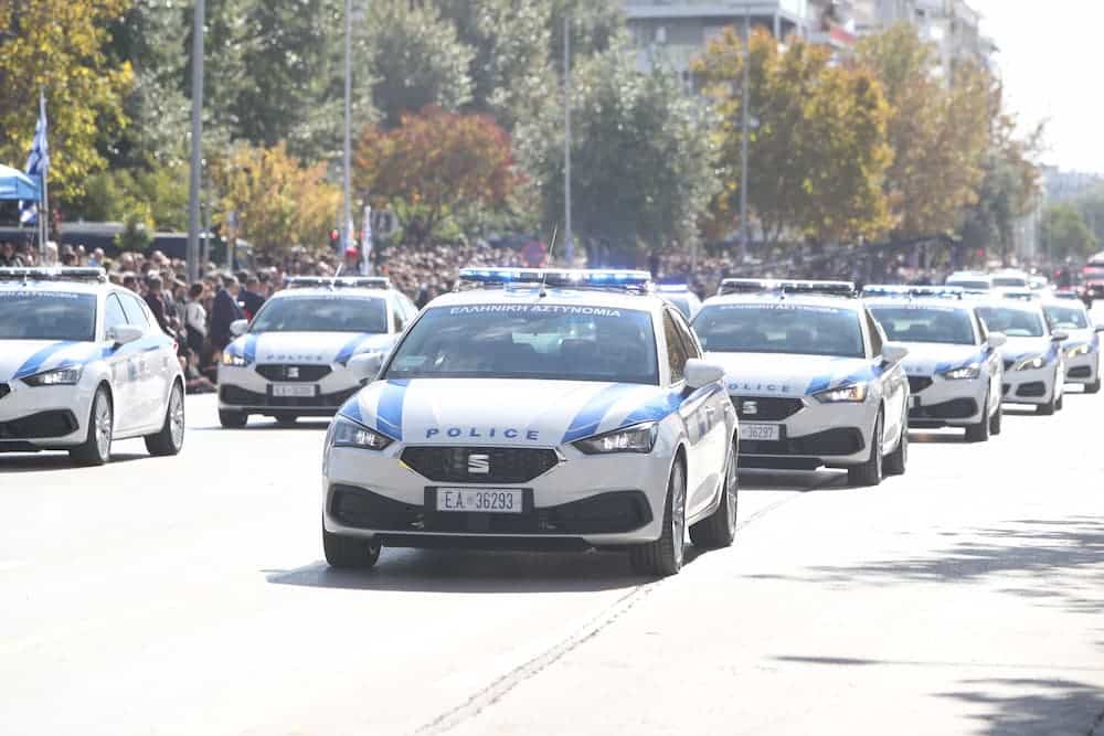 stratiotiki parelasi 9