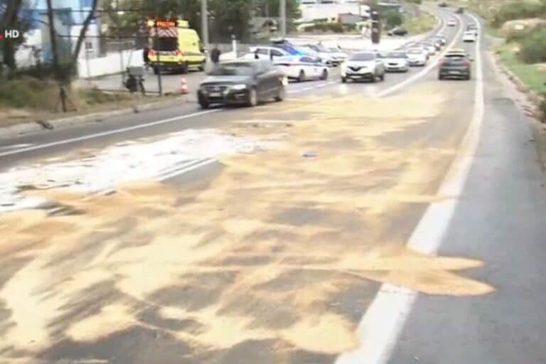 Τροχαία-σοκ στην Αττική: Τρεις νεκροί στον παράδρομο της Αθηνών-Λαμίας – Σκοτώθηκε αναβάτης μηχανής και στην Αθηνών-Κορίνθου