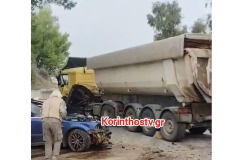 Σοβαρό τροχαίο στο Κιάτο: ΙΧ συγκρούστηκε με φορτηγό – Στο νοσοκομείο τρεις τραυματίες (βίντεο)