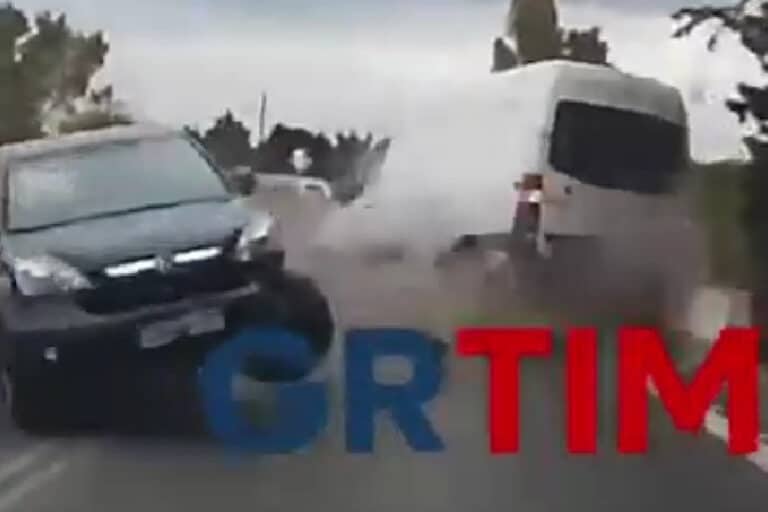 Θεσσαλονίκη: Σοκαριστικό βίντεο από τροχαίο με 5 οχήματα – Οδηγός πέρασε στο αντίθετο ρεύμα πάνω σε στροφή