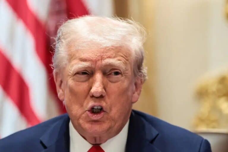 Τραμπ: «Οι όμηροι θα απελευθερωθούν τη Δευτέρα ή την Τρίτη, η Γάζα θα ανοικοδομηθεί»