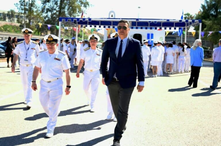 Κικίλιας για Ντόρα Μπακογιάννη: «Έχουμε κράτος Δικαίου, όχι καφενείο φίλων και γνωστών»