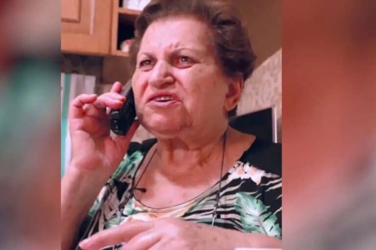 Η Ελληνική Αστυνομία ενημερώνει τους ηλικιωμένους για απάτες με χιουμοριστικό βίντεο – «Μοιχεία; Εγώ ποτέ!»