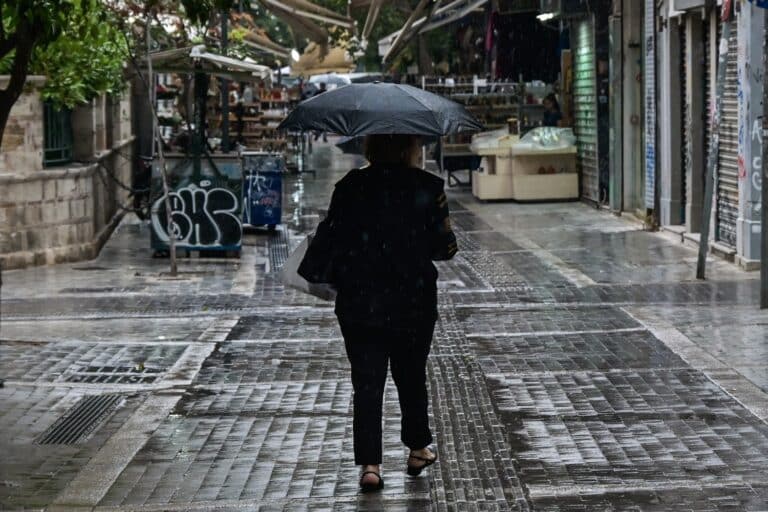 Ισχυρές βροχές και καταιγίδες μέχρι και το απόγευμα – Μήνυμα του 112 σε Θεσσαλονίκη, Σέρρες, Χαλκιδική και Λήμνο