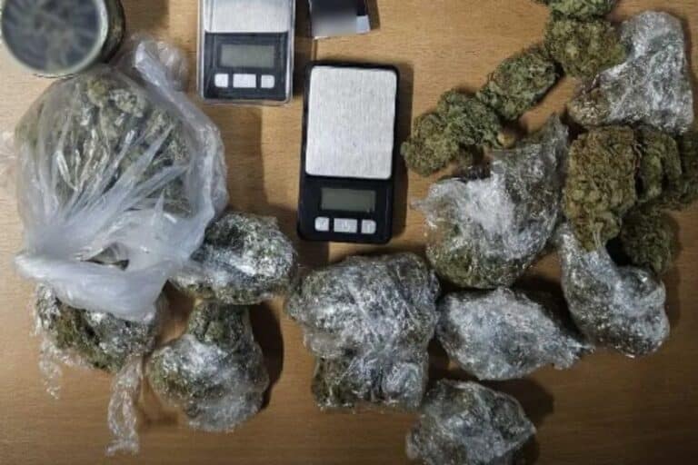 Αιγάλεω: Συνελήφθη 16χρονος για ναρκωτικά μετά από πεζή καταδίωξη – Τον ακινητοποίησαν αστυνομικοί της ομάδας ΔΙ.ΑΣ.