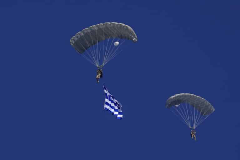 «Αίσιος Οιωνός 2025»: Εντυπωσιακά πλάνα από την άσκηση των Ενόπλων Δυνάμεων (εικόνες)