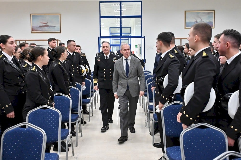 davakis 25 11 2025 2