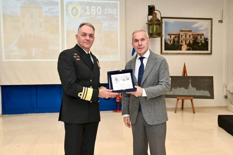 Ο Θανάσης Δαβάκης παρέστη στην εκδήλωση για τα 180 χρόνια από την ίδρυση της Σχολής Ναυτικών Δοκίμων (εικόνες)