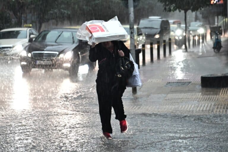 Έρχεται κακοκαιρία 72 ωρών με ισχυρές βροχές και καταιγίδες – Ποιες περιοχές επηρεάζονται (χάρτες)
