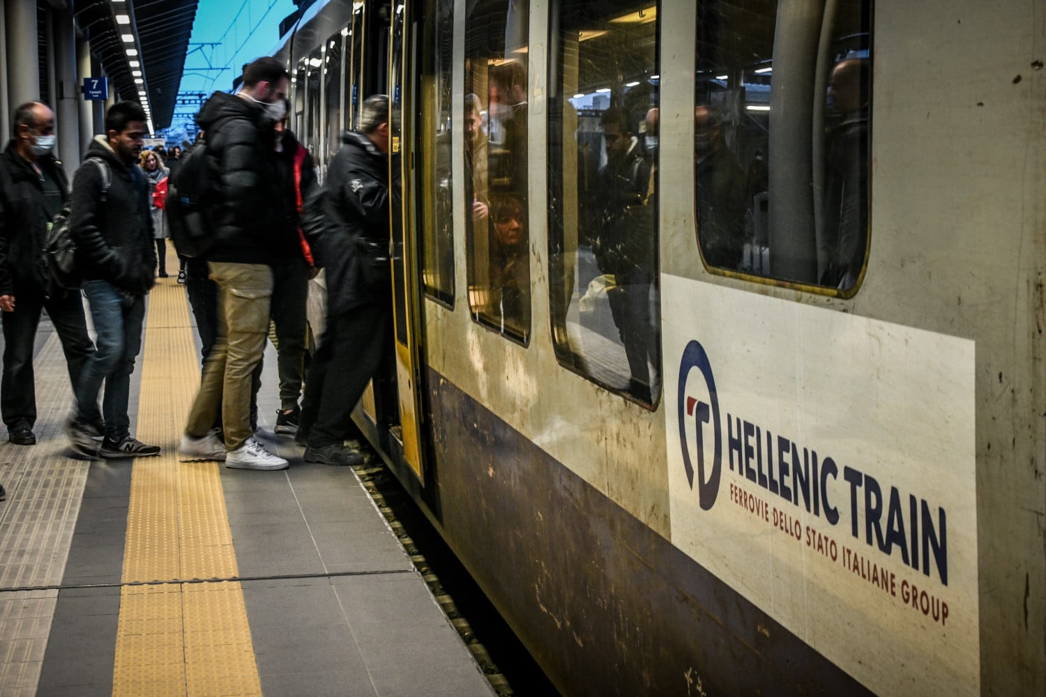 hellenic train 16 11