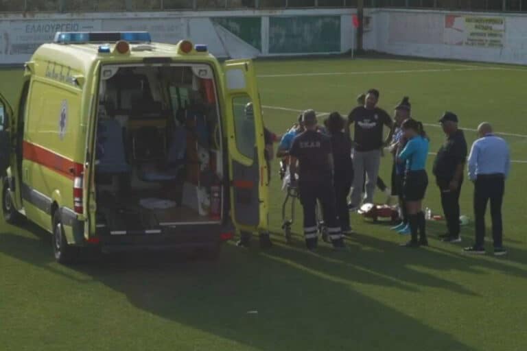 Ηράκλειο: Διαιτητής κατέρρευσε κατά τη διάρκεια ποδοσφαιρικού αγώνα – Μεταφέρθηκε στο νοσοκομείο (βίντεο)