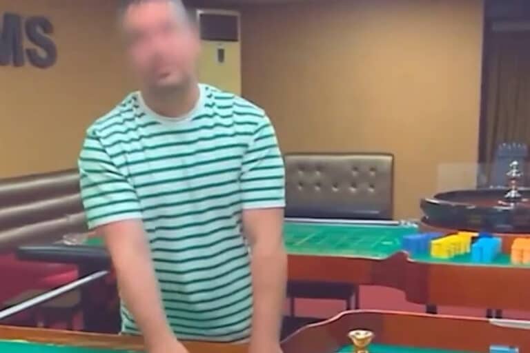 Απάτη με «επενδύσεις» σε καζίνο: Φίλος του Παντελίδη διαψεύδει τον Μαρτίκα – «Δεν έχασε 250.000 ευρώ» (βίντεο)