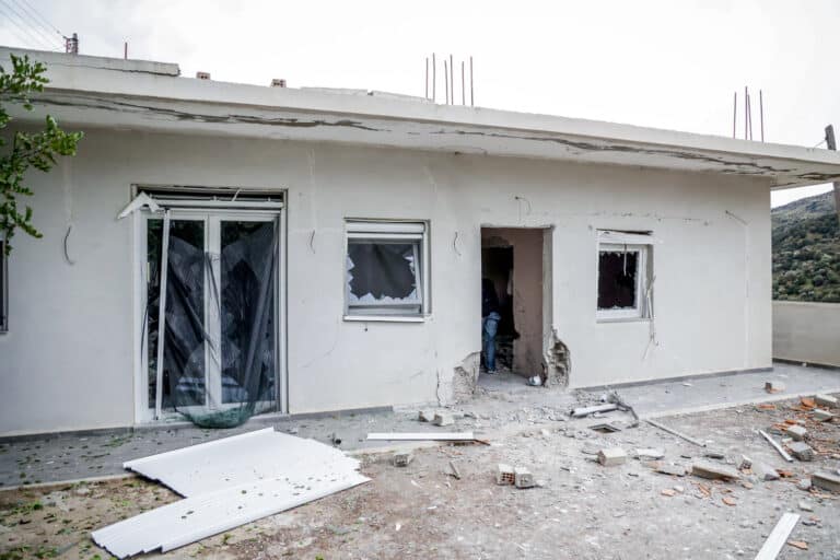 «Έπαιρνα την αστυνομία και δεν απαντούσε κανείς» – Η συγκλονιστική μαρτυρία του αδερφού της 56χρονης που σκοτώθηκε στα Βορίζια