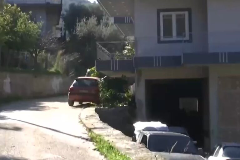 Αχαΐα: Ελεύθερος ο 25χρονος θείος του 3χρονου – Συγκλονίζει ο παππούς του, «άκουσα ουρλιαχτά και βγήκα έξω» (βίντεο)