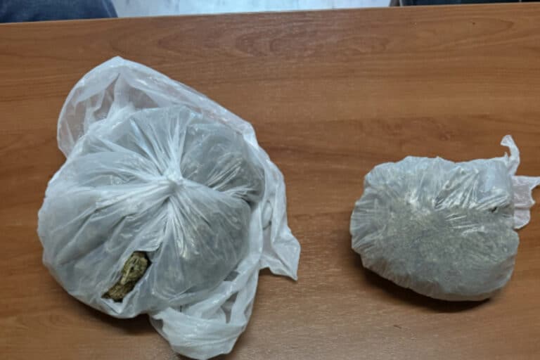 Συνελήφθη 25χρονος για διακίνηση ναρκωτικών στην Αθήνα – Κατασχέθηκαν κάνναβη, κοκαΐνη και ζυγαριές