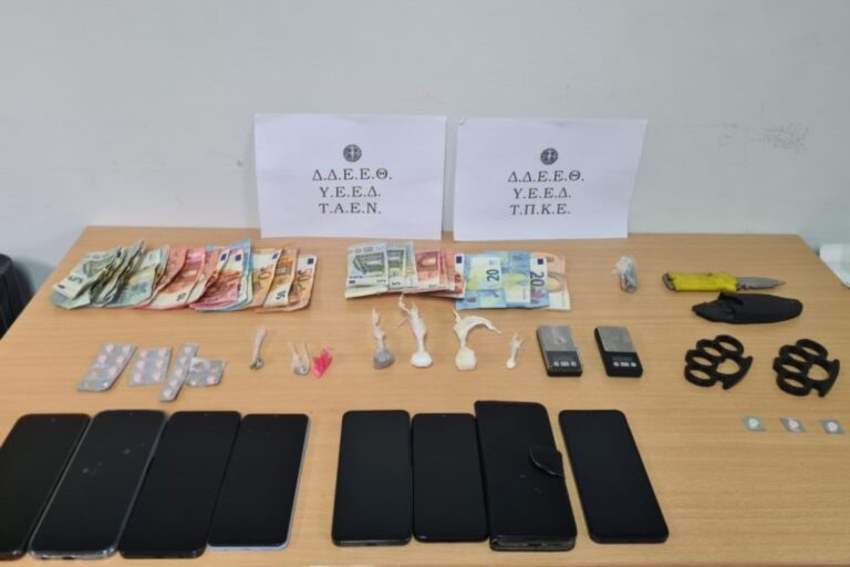 Θεσσαλονίκη: Συνελήφθησαν τέσσερα άτομα για διακίνηση ναρκωτικών