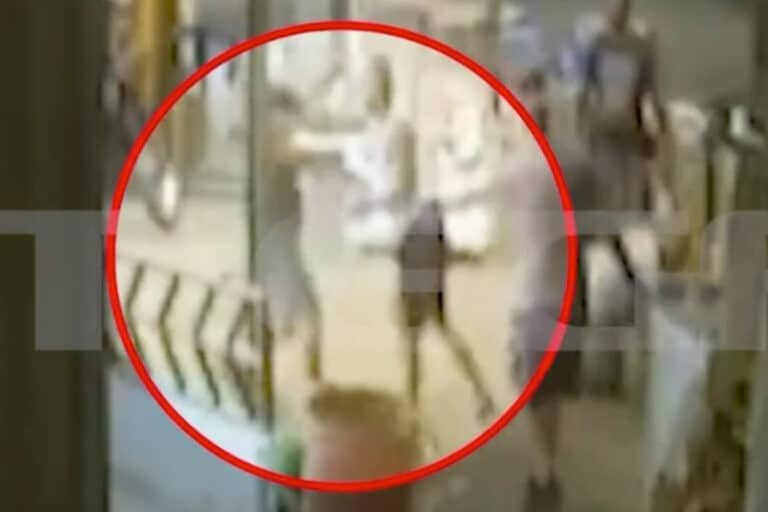 Νέος Κόσμος: Βίντεο από μία ακόμα δολοφονική επίθεση του 29χρονου – «Είχα κάταγμα στο κεφάλι, έκανα 15 μέρες να ξαναδώ», λέει θύμα του