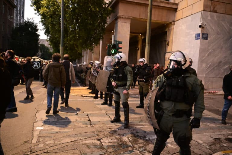 Επέτειος Πολυτεχνείου: «Φρούριο» οι πρεσβείες των ΗΠΑ, του Ισραήλ και το Μνημείο του Άγνωστου Στρατιώτη – Επί ποδός 5.500 αστυνομικοί