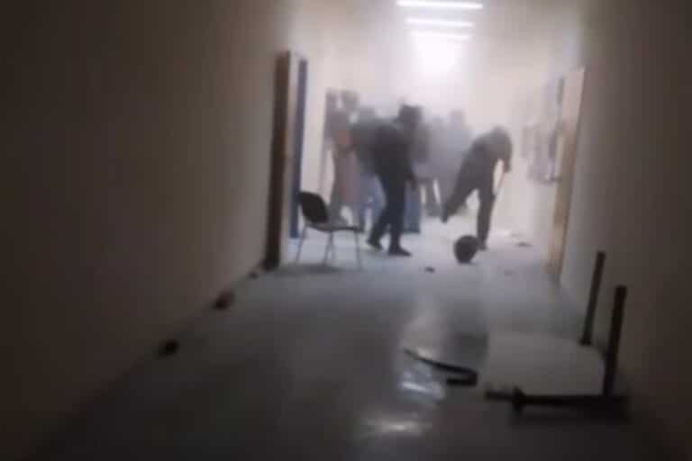 Πολυτεχνείο: Αναρχικοί καταγγέλλουν πογκρόμ από τους αστυνομικούς – «Χτυπούσαν ακόμα και λιπόθυμους» (βίντεο)