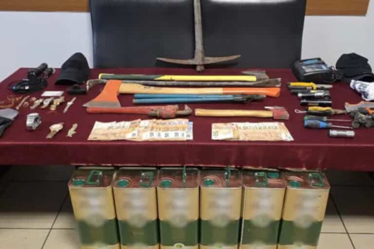 «Ελληνικό FBI»: Χειροπέδες σε 4 μέλη εγκληματικής οργάνωσης κλοπών – Πώς δρούσαν, στις 300.000 ευρώ η λεία τους (εικόνες & βίντεο)