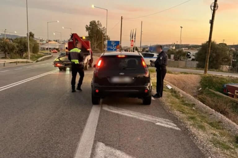 «Σαφάρι» της Τροχαίας σε Μάνδρα και Περιστέρι – Με γερανό έφυγαν 8 οχήματα, 94 οι παραβάσεις Κ.Ο.Κ. (εικόνες & βίντεο)
